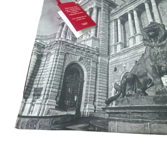 Viking Travel Bag Tote Adjustable Pull Straps Vienna Statue NWT New - Picture 4 of 9